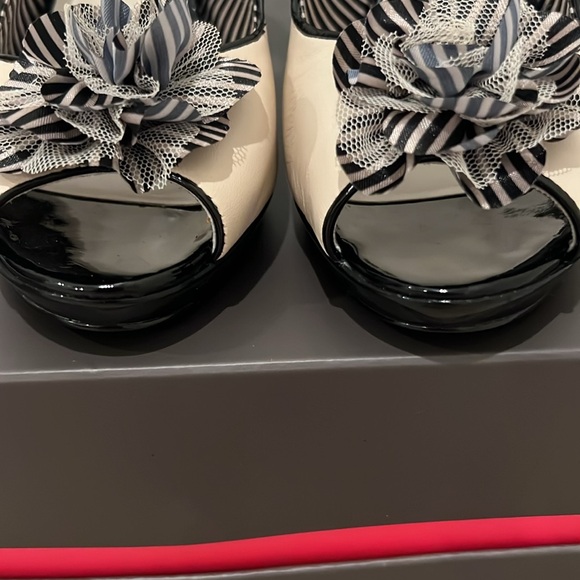 Anne Klein Slingback Heels - Picture 6 of 12